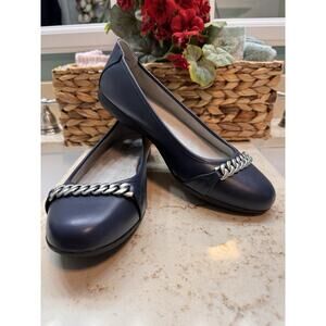 Cliffs By White Mountain 10M Navy Blue Flats Silver Detail On Toe Box New